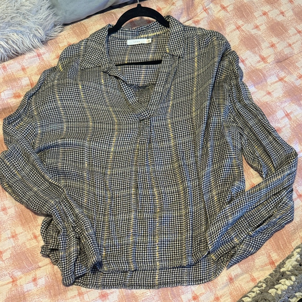 Lush size large blouse with metallic gold detail
